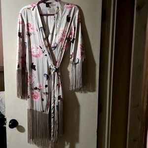 Victoria Secrets sateen tie robe size lg
